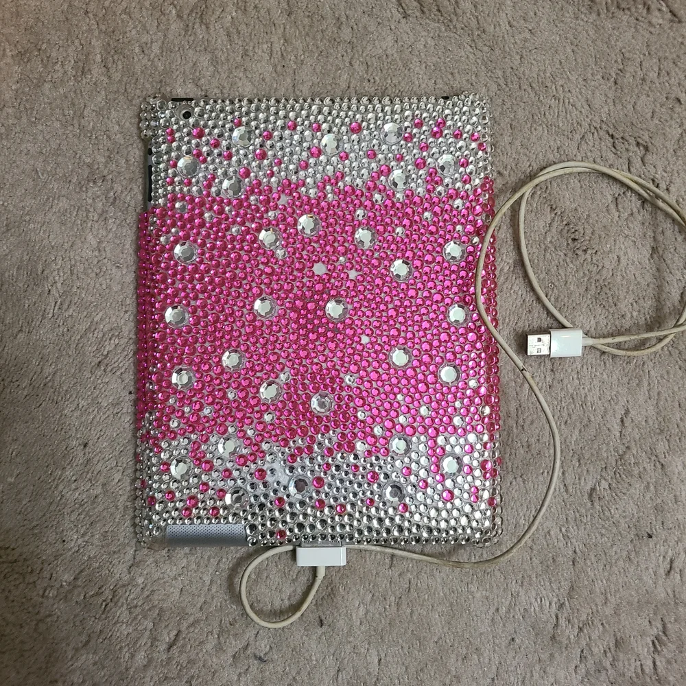 Apple iPad (Black) with Charging Cable